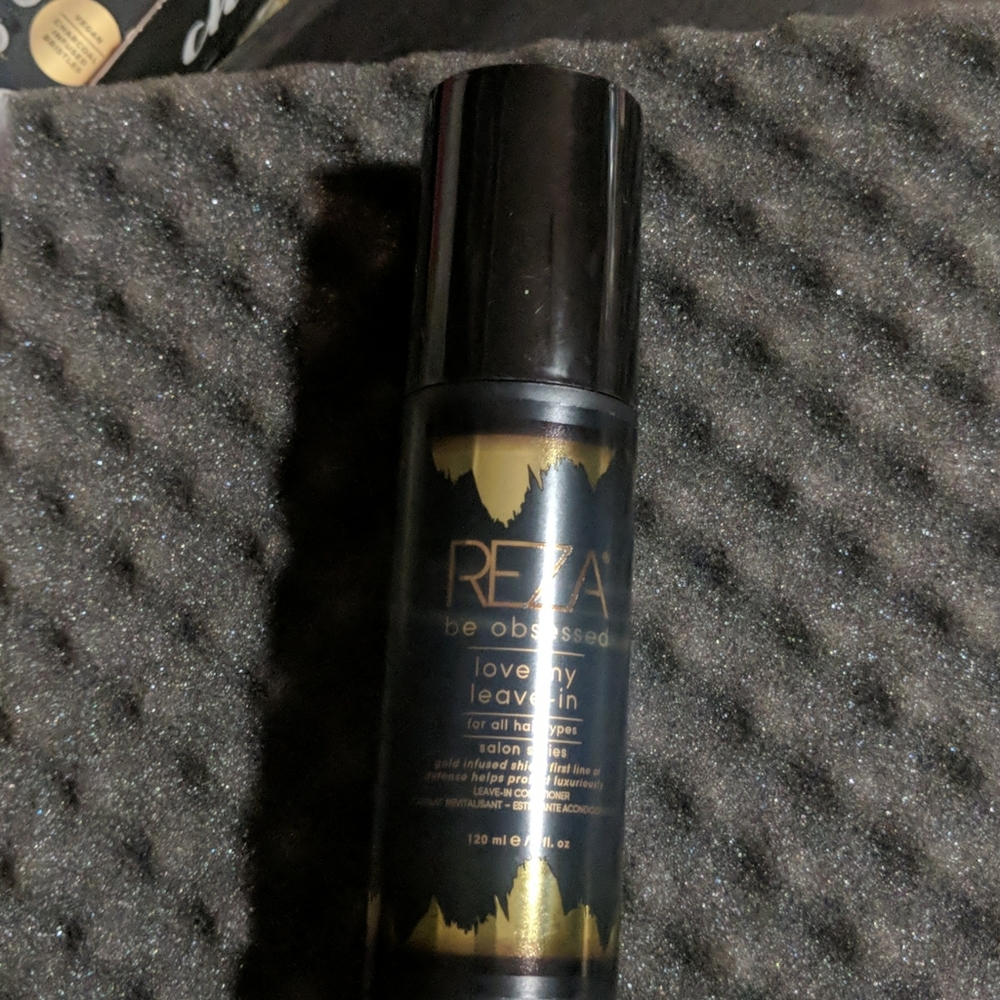 Reza love my leave in spray